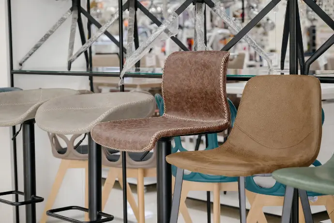 47625292 chairs in the furniture salon showroom showroom of modern upholstered furniture and chairs (1)
